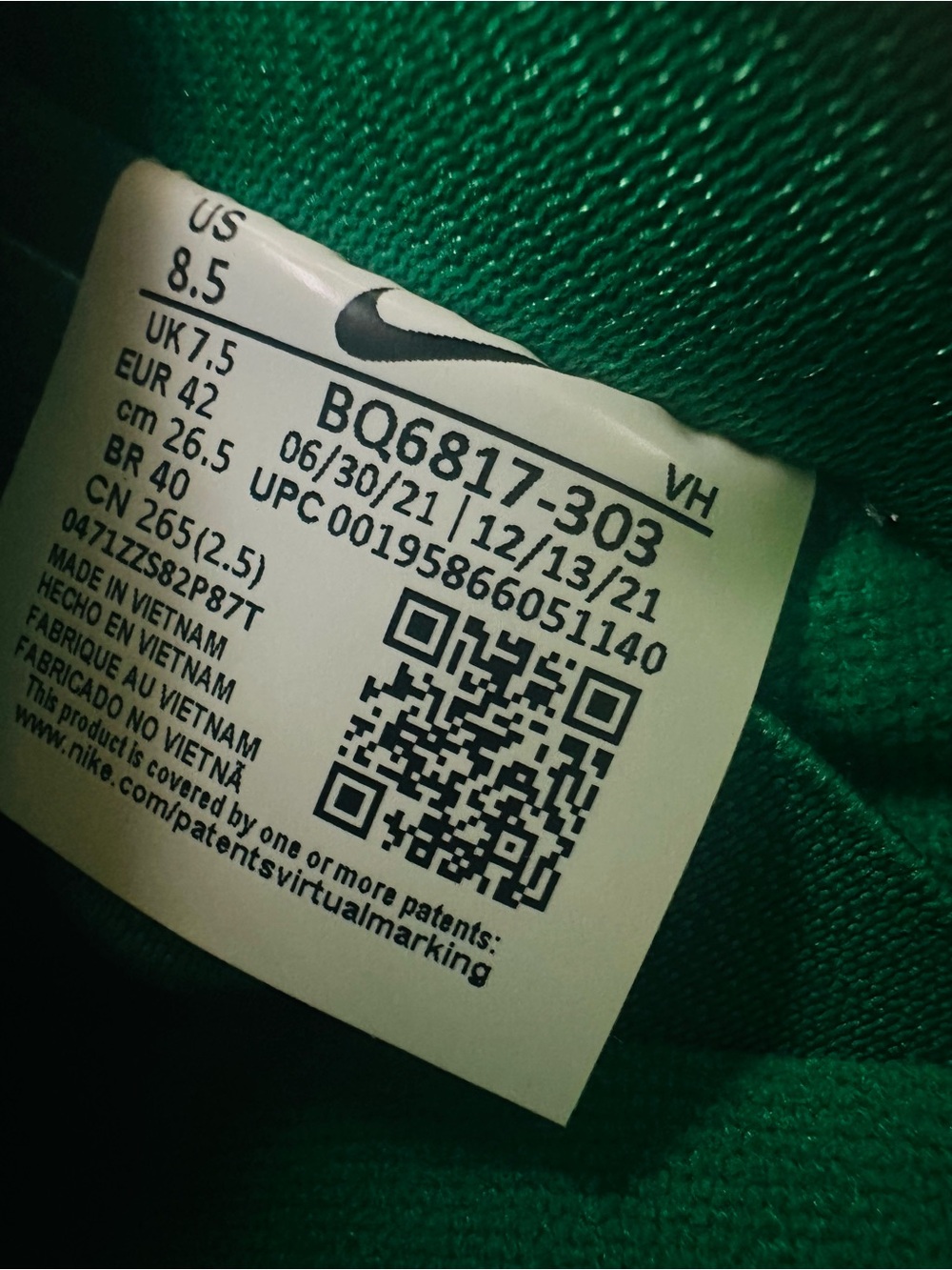 Nike Dunk Low SB 'St. Patrick’s Day 2022 - Picture 8 of 8